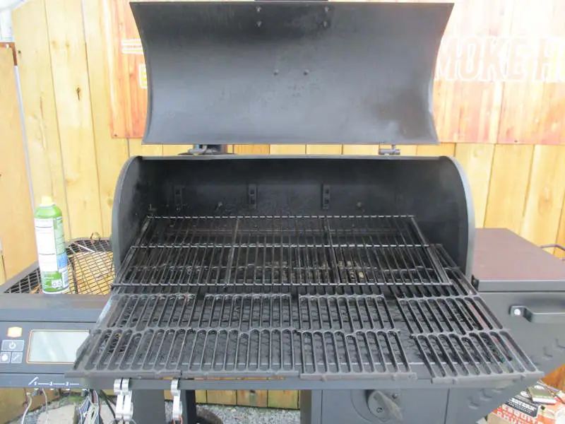 clean interior of the Tahoma 900 smoker with all components laid out